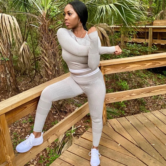 Level Up Active Set - Picture 1 of 3